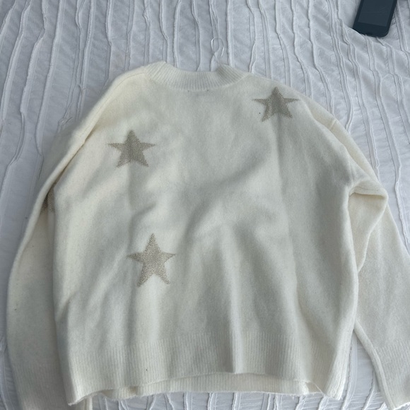 Rails - kana star print sweater. Soooo comfy. Only worn 1 time - Picture 3 of 4